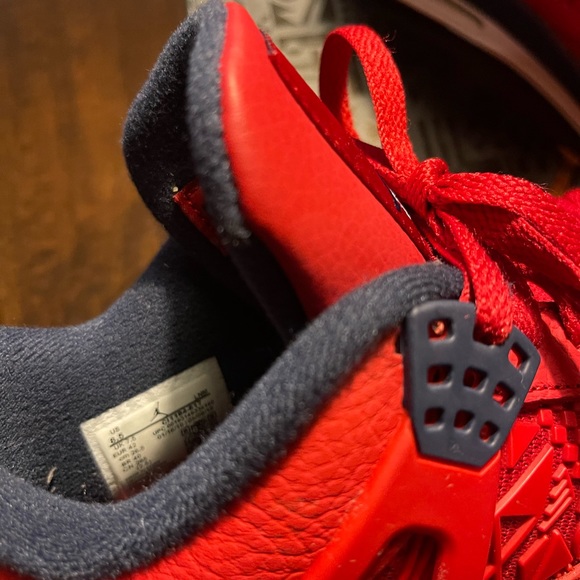 Used Air Jordan 4 Retro SE, US size 8.5 with box. Gym Red. - Picture 3 of 6